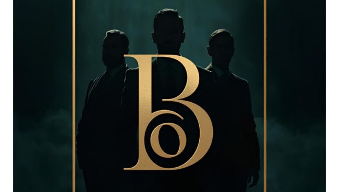 Elegant Black Oak logo with a dark background in Peoria, Illinois, US setting.