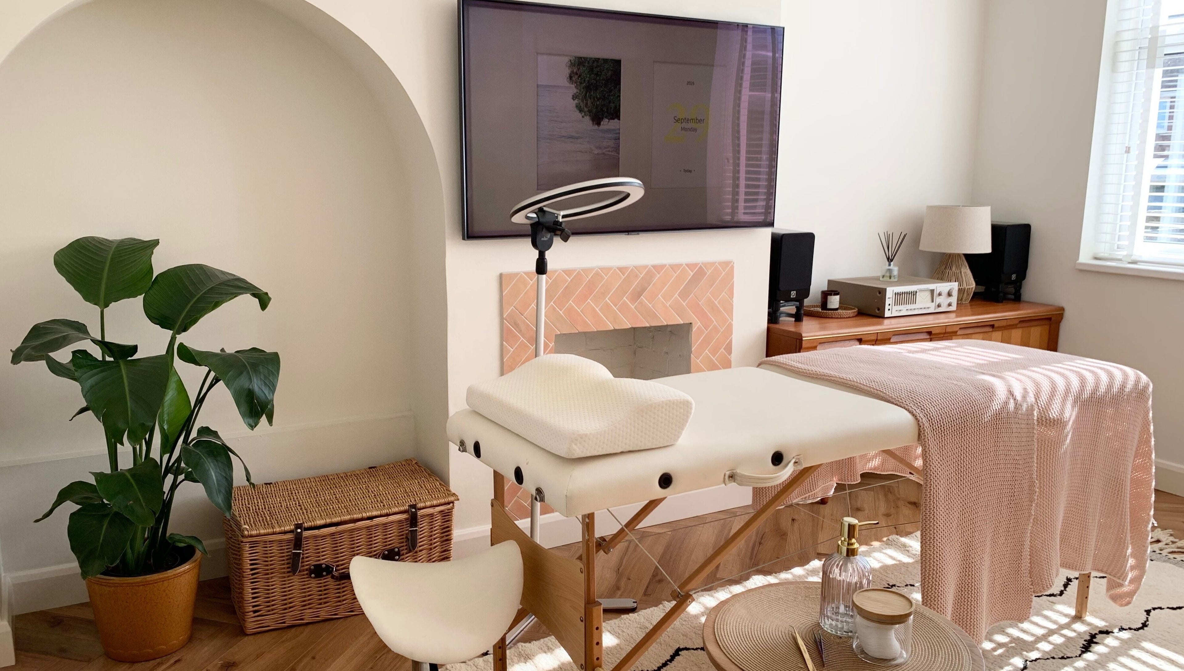 Tranquil treatment room at Lashqueen York, showcasing elegance in York, England, GB.