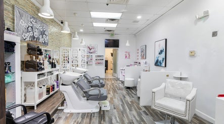 Sara Hair Boutique