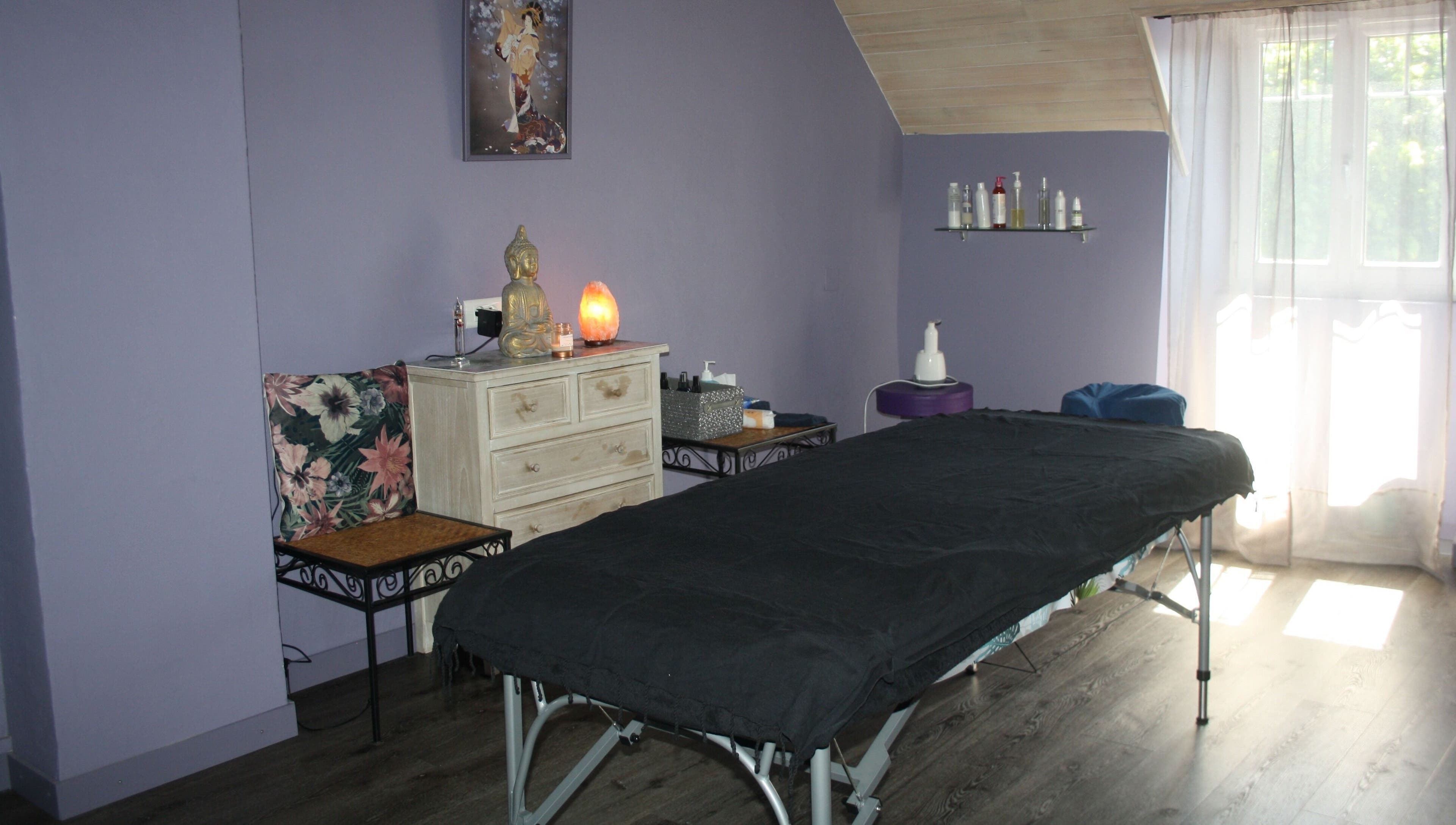 Salle de massage relaxante chez Agnes Gras Entreprise Individuelle à Gelles, Auvergne-rhône-alpes, FR.