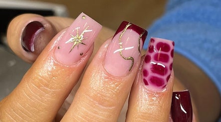 Lush Nail and Beauty Róisín