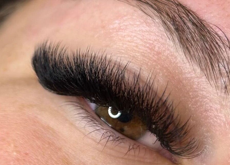 Close-up of professional eyelash extensions at JLR Lashes, Port Seton, Scotland, GB.