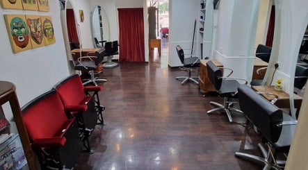 Icon Hairdressing image 2