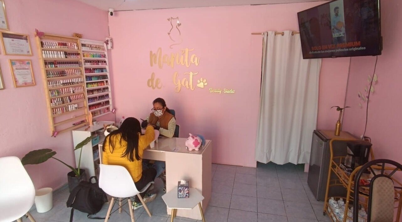 Interiores de Manita de Gato en Ecatepec De Morelos, Estado De México, MX, mostrando un servicio de uñas.