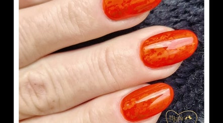 Sarah Jane's Nails & Lashes Bild 3