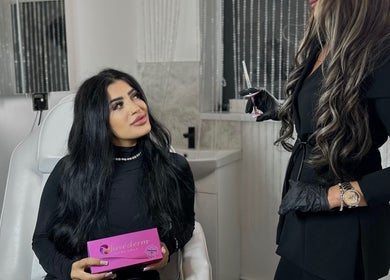 Client and specialist during a consultation at Eyelash Extensions Swansea, Swansea, Wales, GB.
