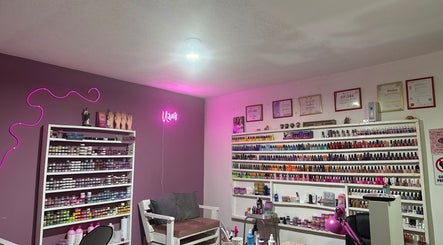 Precious Nails
