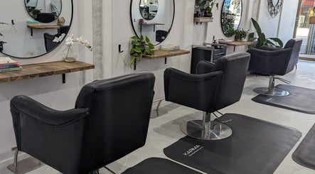 Alice's Hair Artistry imagem 3