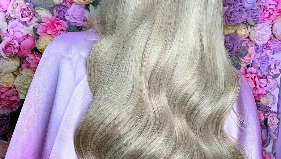 Aberdeen Coco Couture Hair Extensions imagem 1