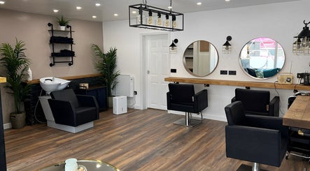 The Alchemist Hair Salon imagem 3