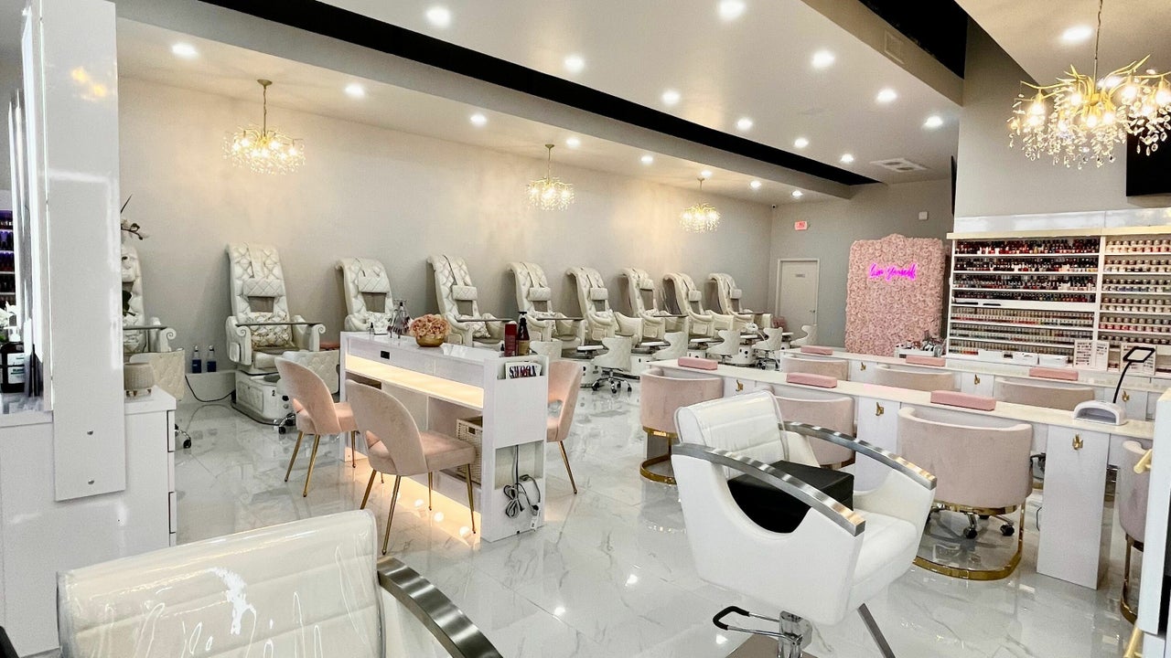 Le Bijou Salon And Spa - 6134 Westheimer Road C - Houston | Fresha