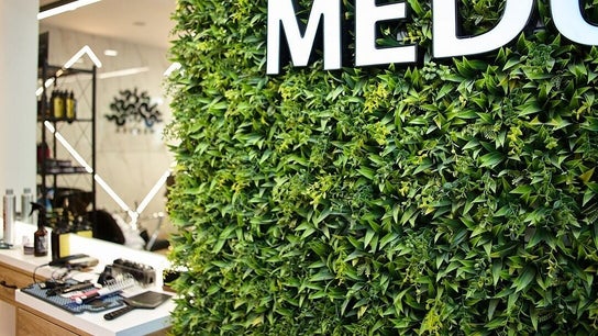 Medusa Barber Delfon