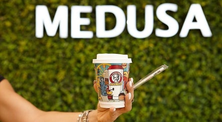 Gambar Medusa Barber Delfon 2