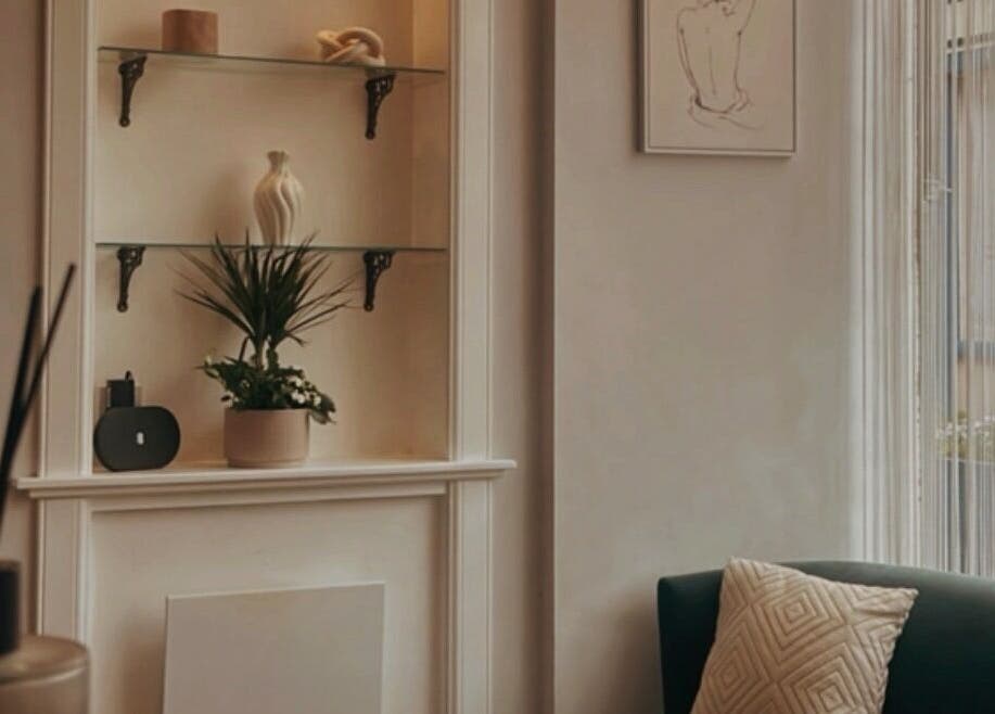 Tranquil interior at Emma James-Creative Salon, North Berwick, Scotland, GB with elegant decor and plants.