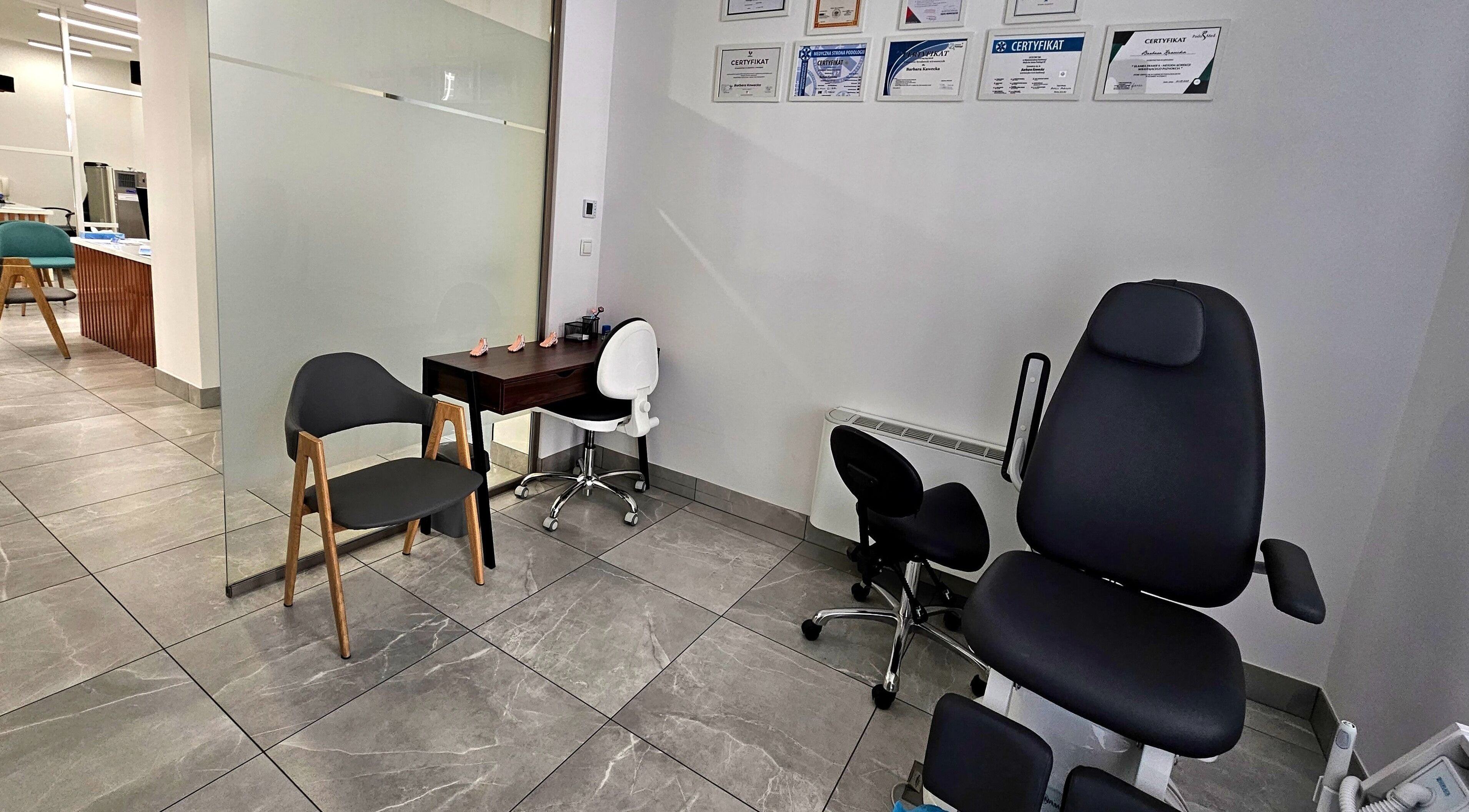 Nowoczesne wnętrze Propodis Małopolskie Centrum Zdrowej Stopy, Kraków, Małopolskie, PL.