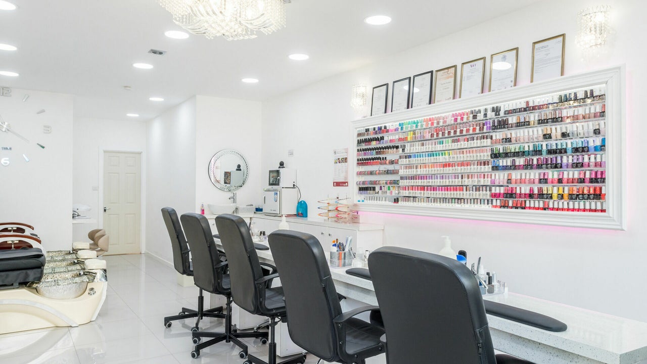 Fab Nails, Swindon | Nail Technicians - Yell