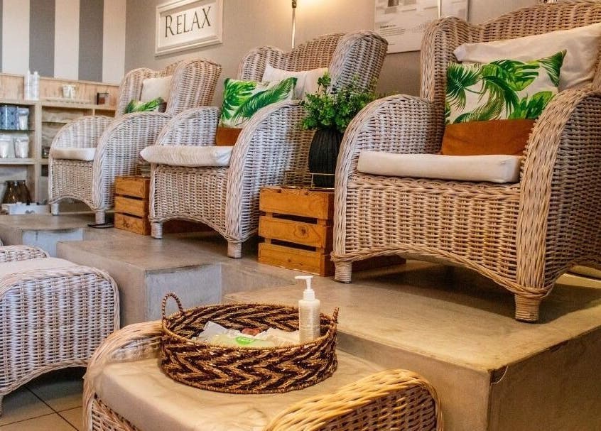 Comfortable wicker chairs at Cindy’s Skincare at Tiffanys, Dolphin Coast, Kwazulu-natal, ZA for relaxing treatments.