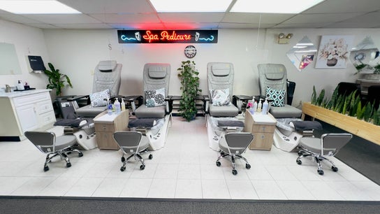 L & T Nails Salon