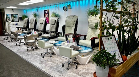 L & T Nails Salon