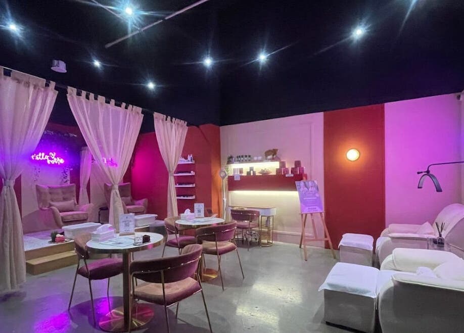 Luxurious seating at The Ruumah Spa Signature, Petaling Jaya, Selangor, MY, offering a tranquil oasis.