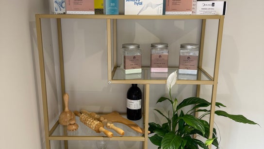 ReNew Beauty & Aesthetics By Holly