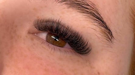 Image de Luscious lash and brow 2