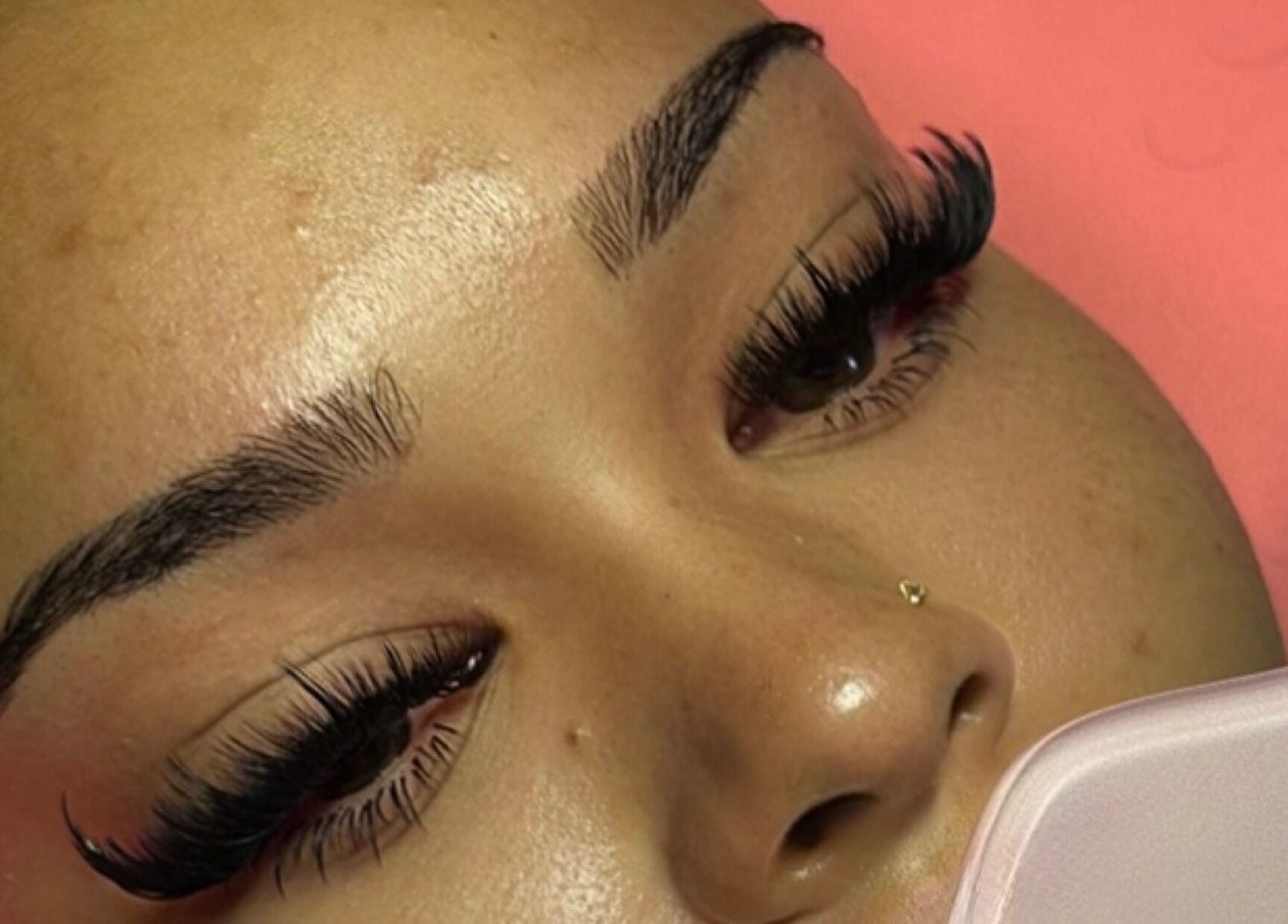 Extension de cils à Barbie Blink, La Savane, GP. Découvrez l'élégance personnalisée.