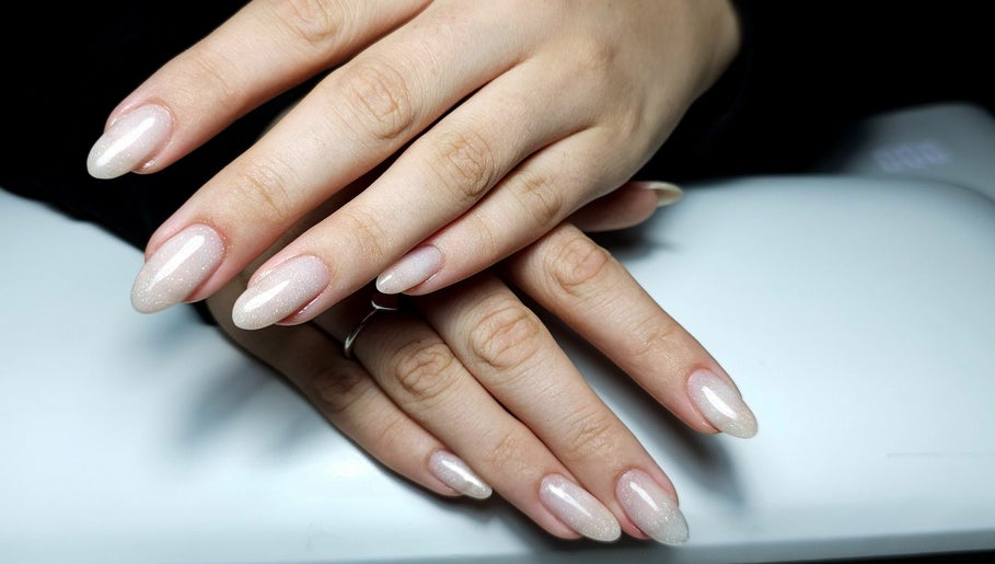 Absee Nail Studio image 1