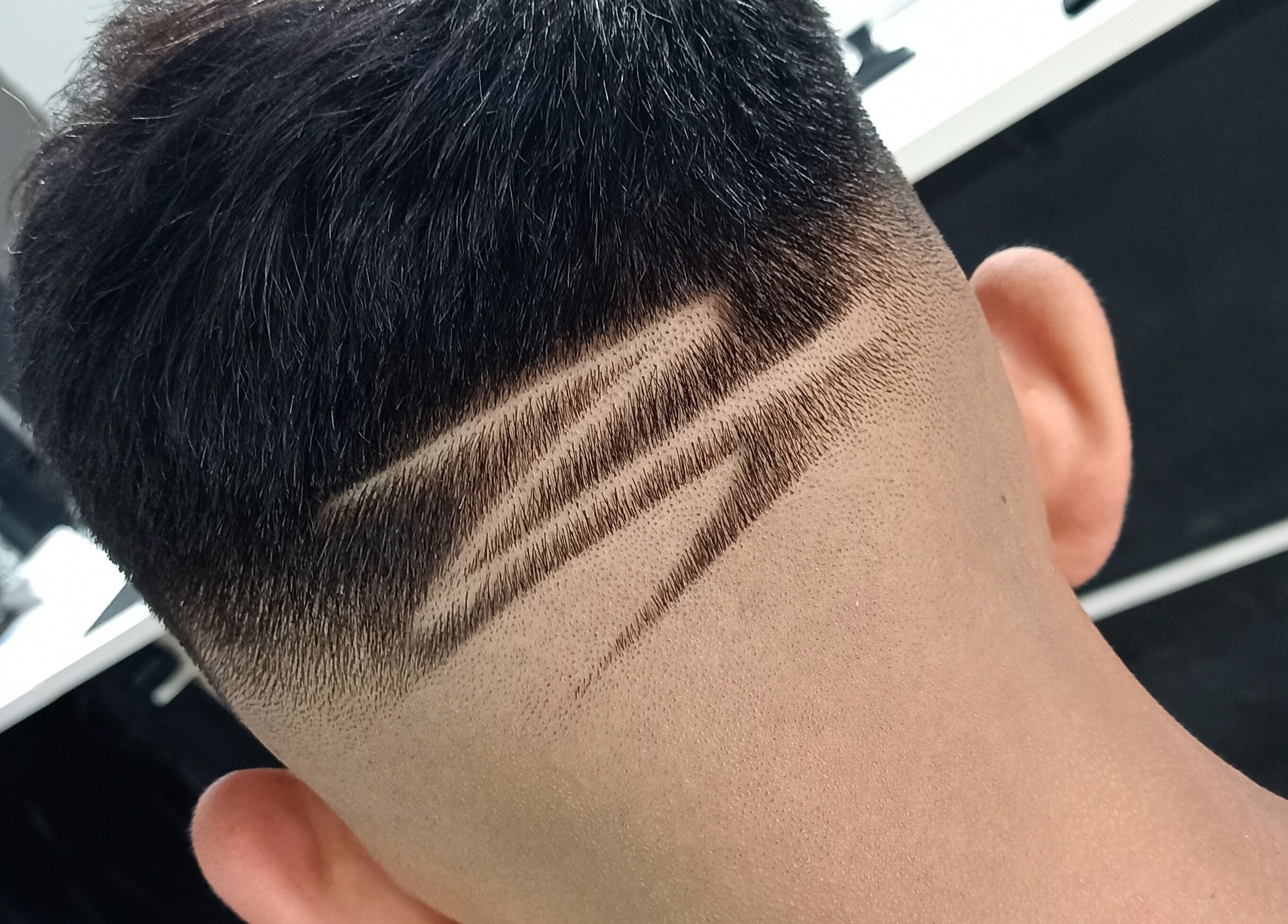 Diseño de corte moderno en Salon BERESHIT, Banfield, Provincia De Buenos Aires, AR.