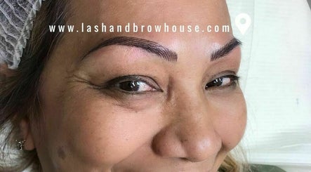 Lash And Brow House Gympie  image 3