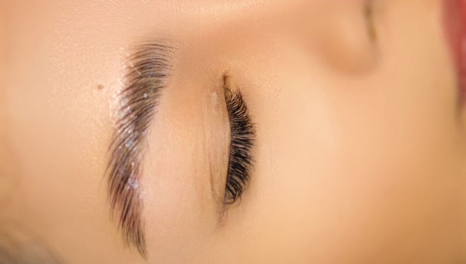 Pearl Lash Lab image 1