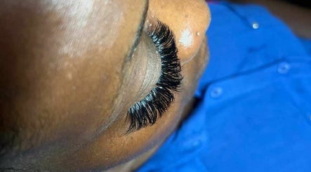 Love Your Lashes by KJ image 2