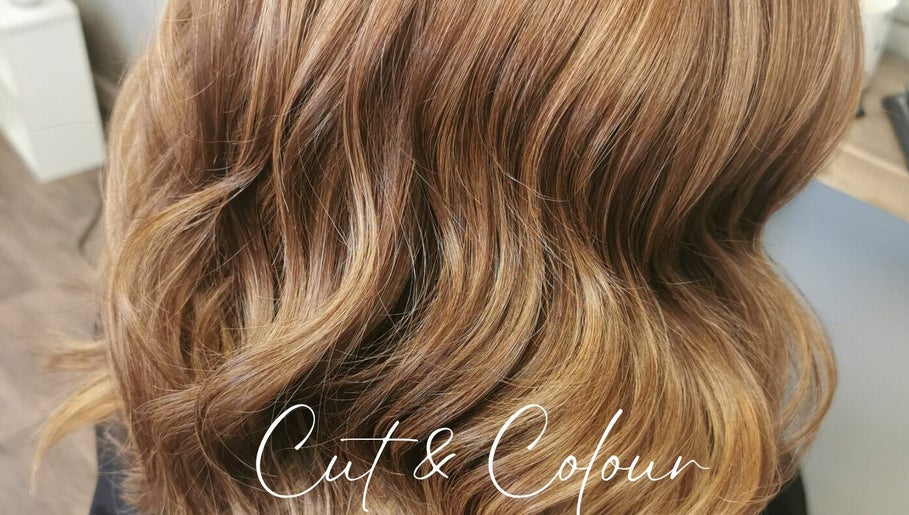 Cut and Colour with Rach изображение 1