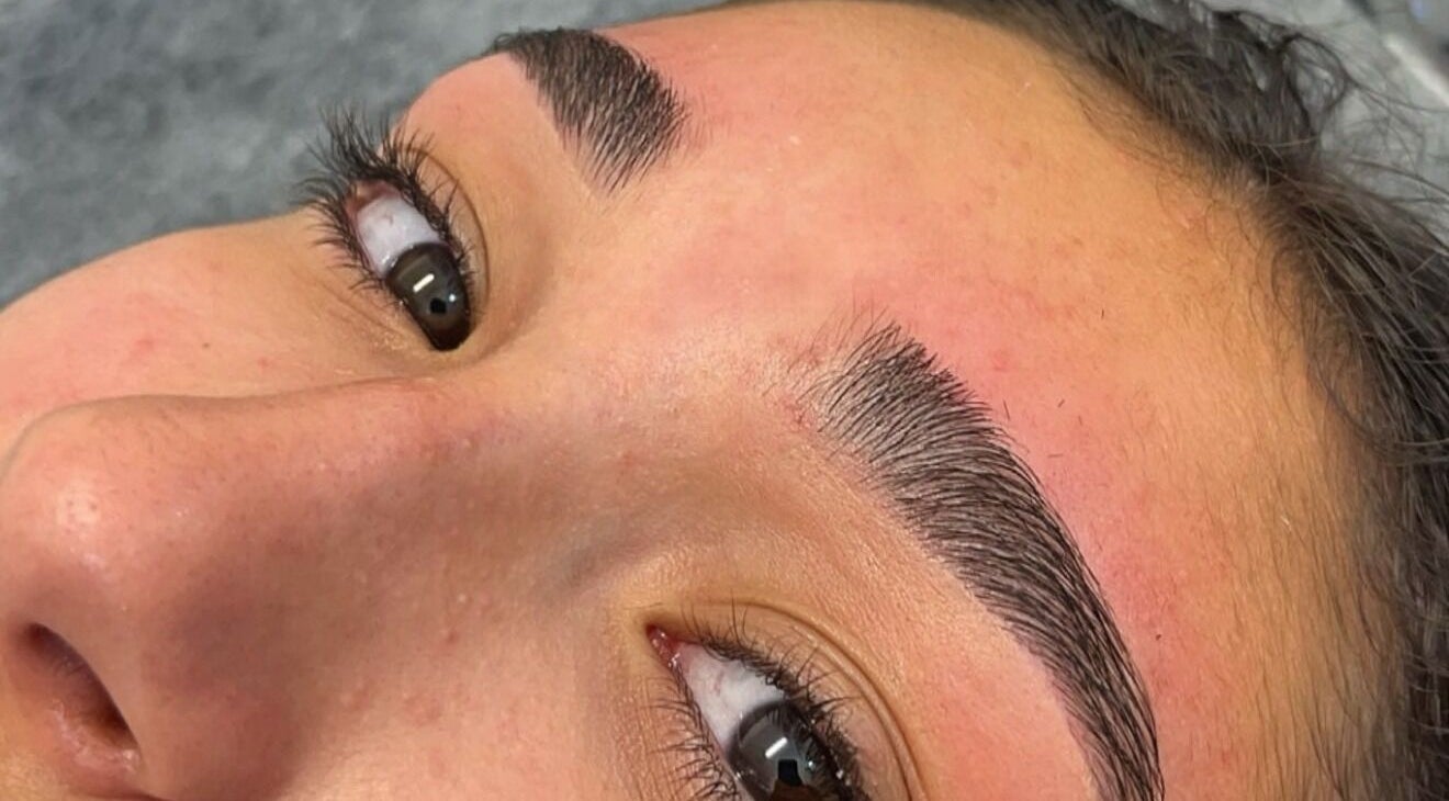Perfectly shaped eyebrows at SAINTLUXE BEAUTY, Melbourne, Victoria, AU for a flawless beauty experience.