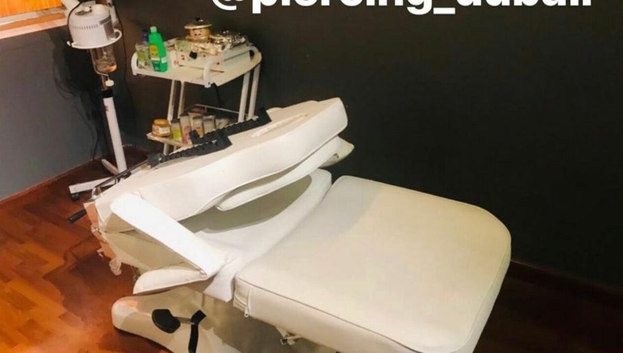 PIERCING SERVICE DUBAI Dubai Al karama Near karama center Dubai
