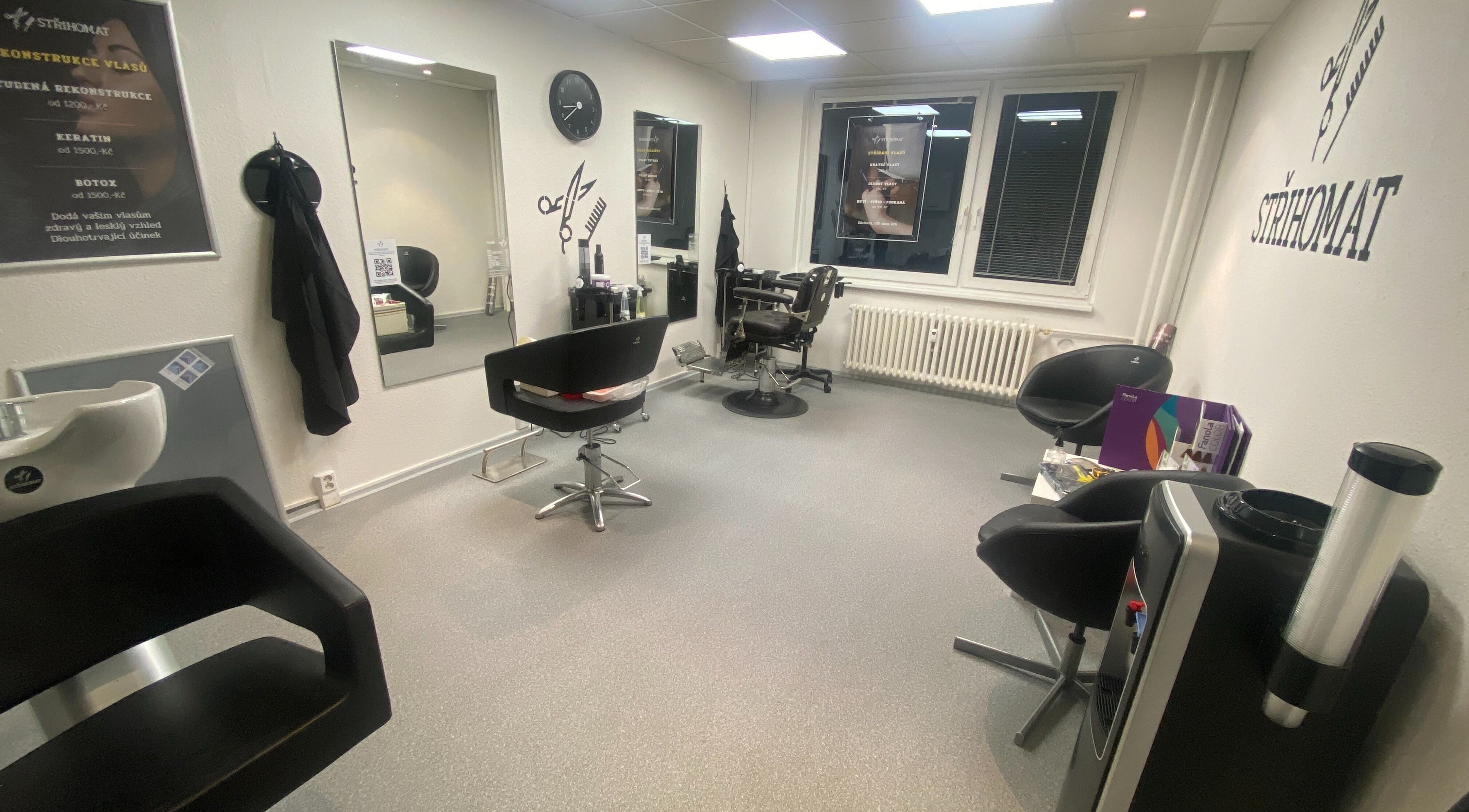 Moderní interiér Střihomat - Mikulova 13, Praha 11, Hlavní Město Praha, Hlavní Město Praha, CZ.
