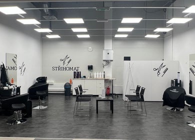 Elegantní interiér Střihomat - Červené Vršky 2448, Benešov, Benešov U Prahy, Středočeský Kraj, CZ.