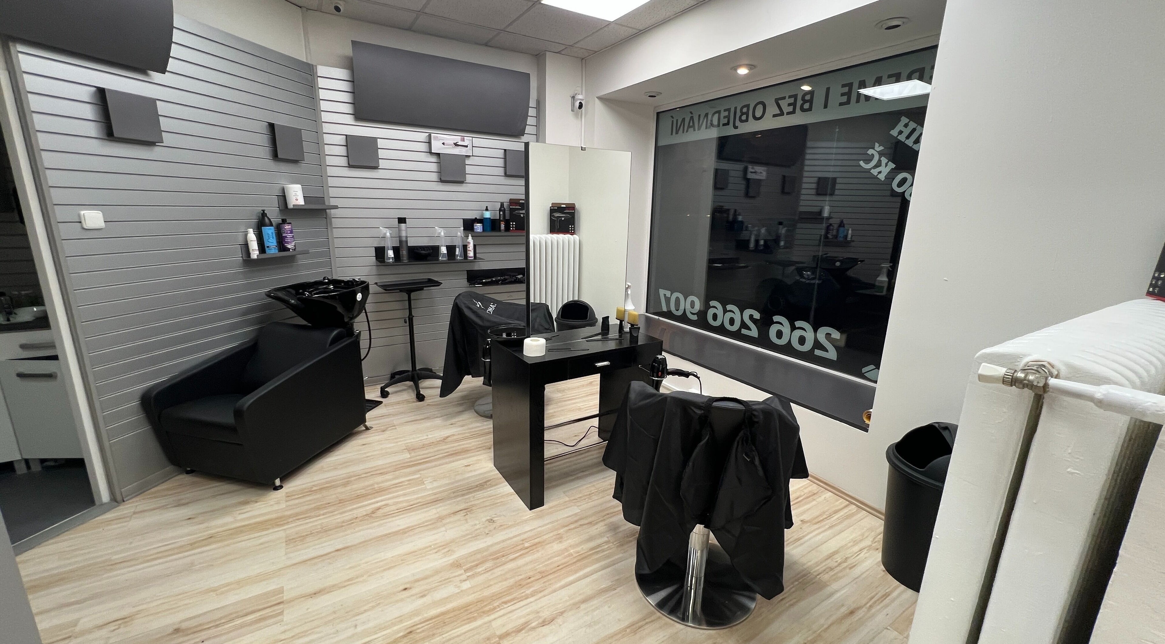 Moderní interiér Střihomat - Bělohorská 48, Praha 6, Hlavní Město Praha, Hlavní Město Praha, CZ.