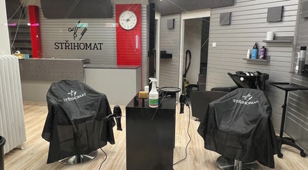 Interiér salonu Střihomat - Bělohorská 48, Praha 6, Hlavní Město Praha, CZ.