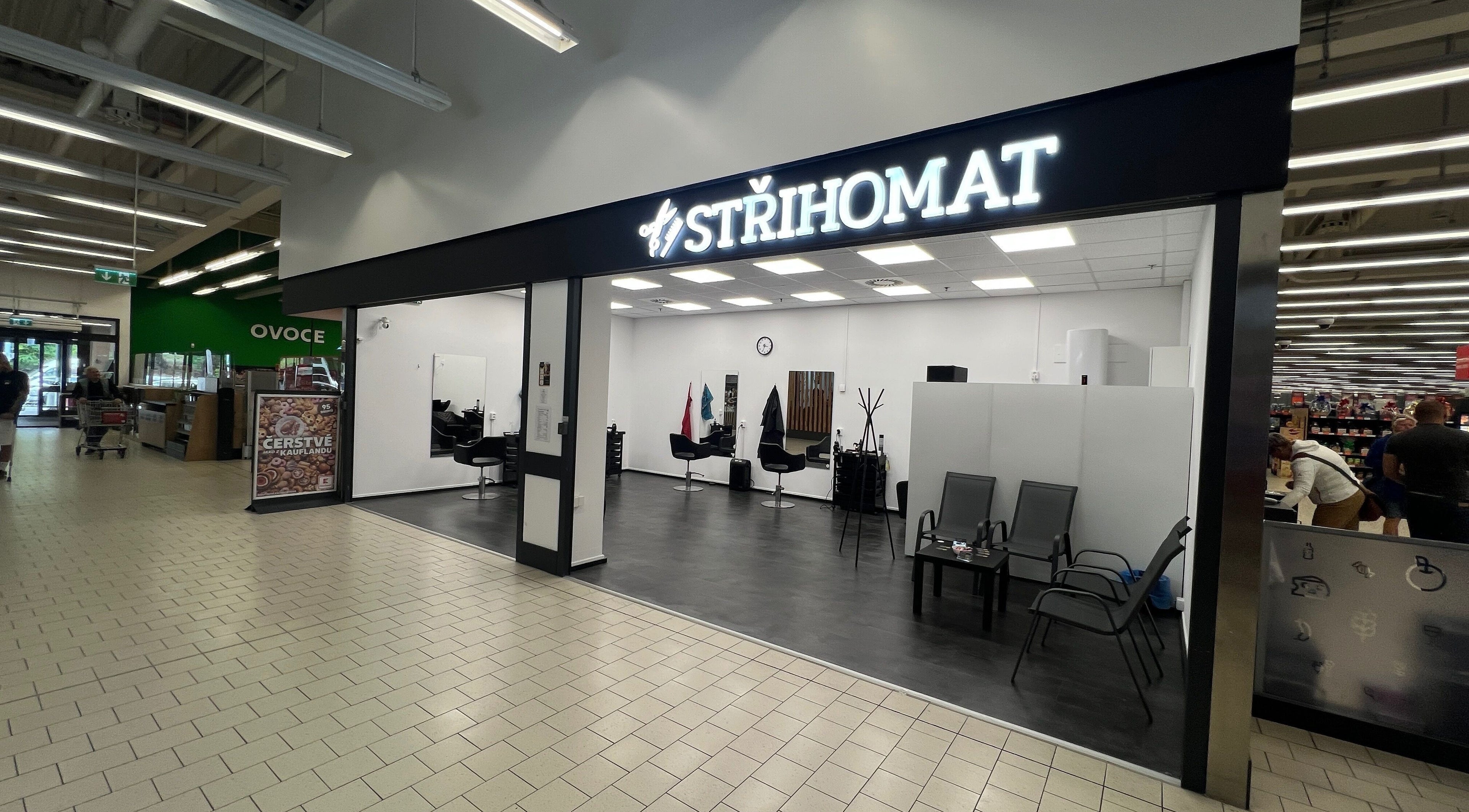 Interiér STŘIHOMAT - Dr. M. Horákové 586, Liberec, elegantní kadeřnický salon v Liberecký Kraj, CZ.