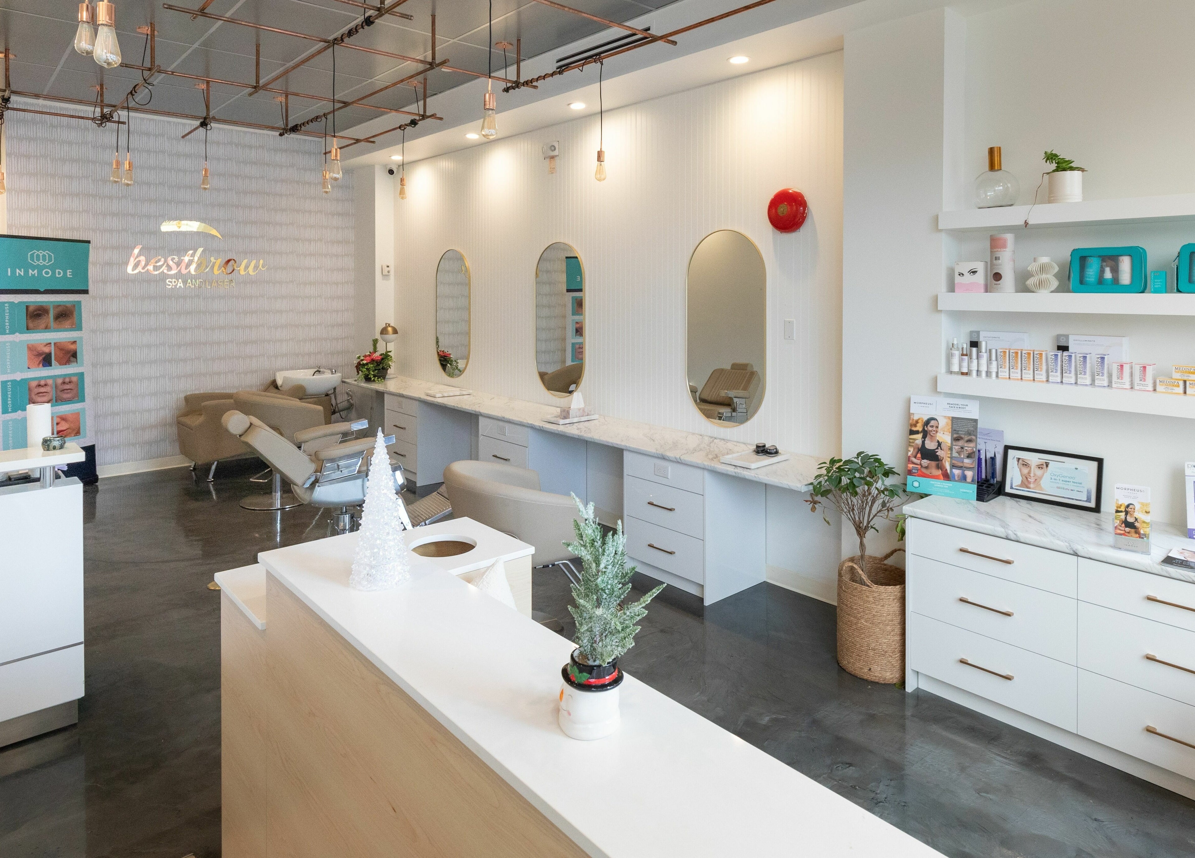 Best Brow Spa interior in Vancouver, British Columbia, CA, showcasing a chic, modern aesthetic with seating and mirrors.