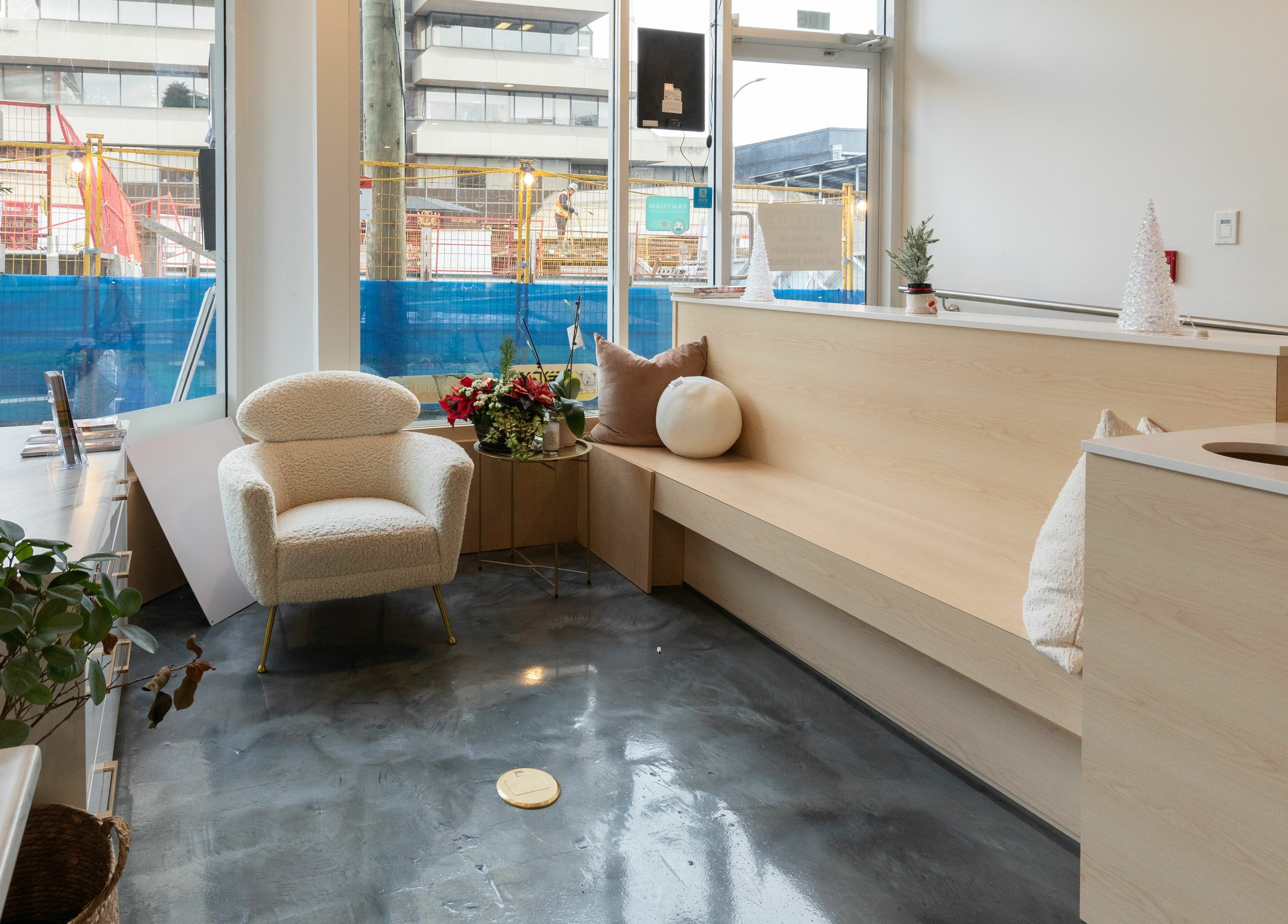 Inviting seating area at Best Brow Spa, Vancouver, British Columbia, CA showcasing a chic and cozy interior.