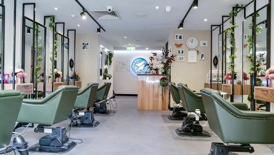 Two Birds Hair and Beauty Salon afbeelding 1