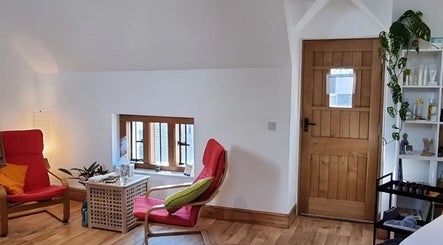 E. Dando Holistics - Crickhowell Clinic image 3