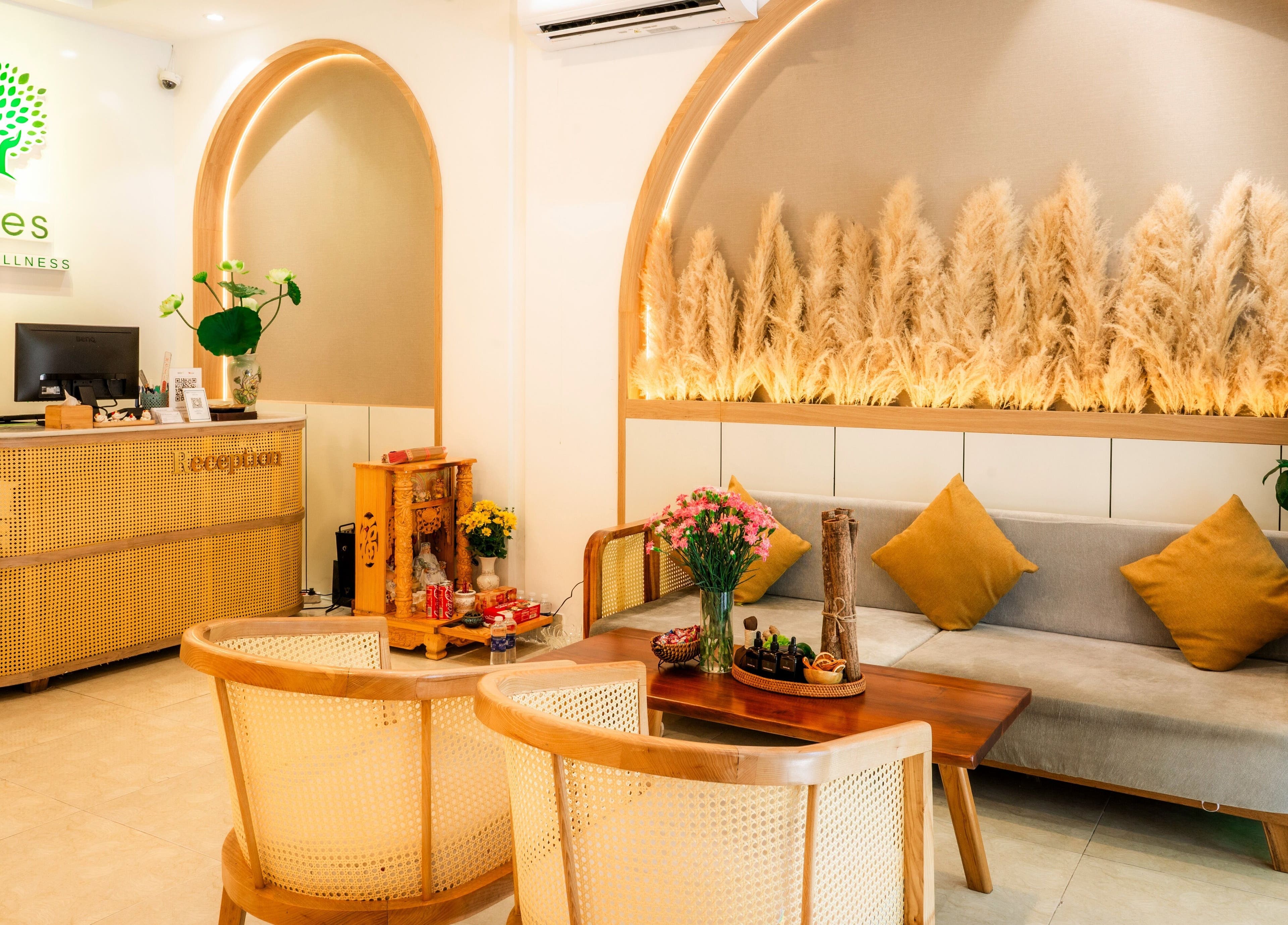 Reception at Trees Spa Da Nang, 301 Dương Đình Nghệ, showcasing elegant decor in Đà Nẵng, Đà Nẵng, VN.