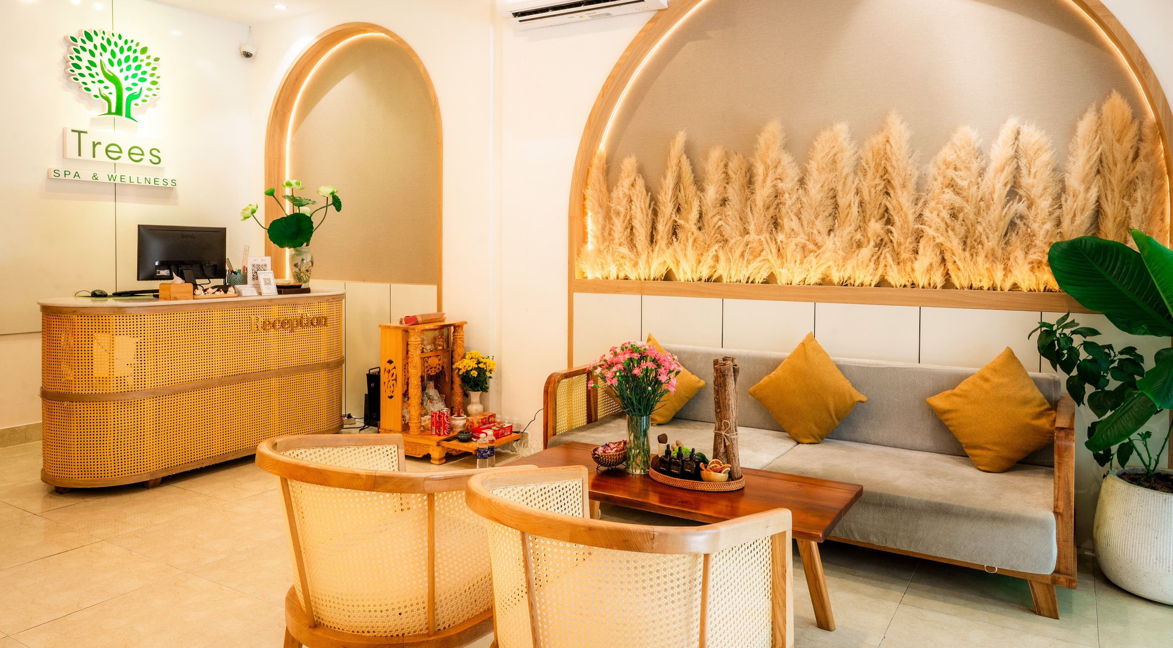 Reception at Trees Spa Da Nang, 301 Dương Đình Nghệ, showcasing elegant decor in Đà Nẵng, Đà Nẵng, VN.