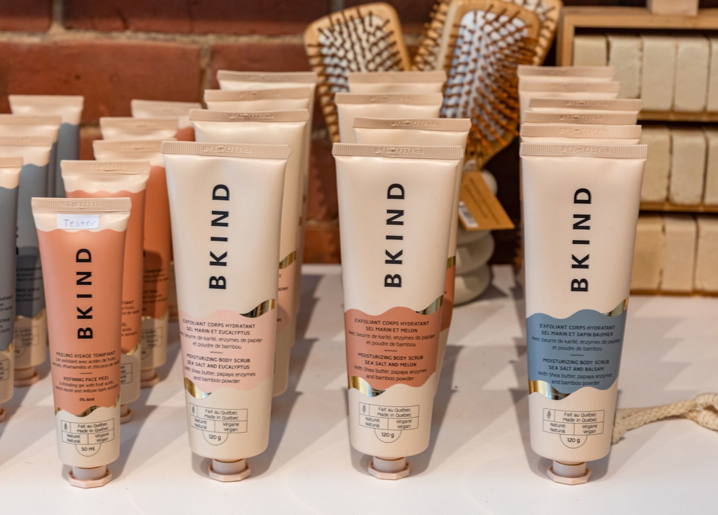Produits de beauté BKIND en exposition à La Loge Soins & Esthétique, Montréal, Québec, CA.