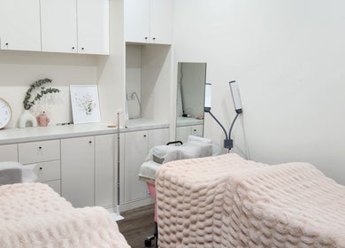 PUREGLAM BEAUTY tranquil room with soft pink blankets, Melbourne, Victoria, AU. Perfect for relaxation.