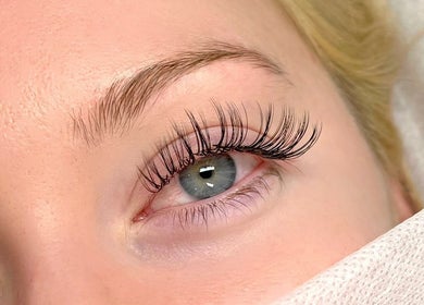 Close-up of elegant eyelash extension at PUREGLAM BEAUTY, Melbourne, Victoria, AU.