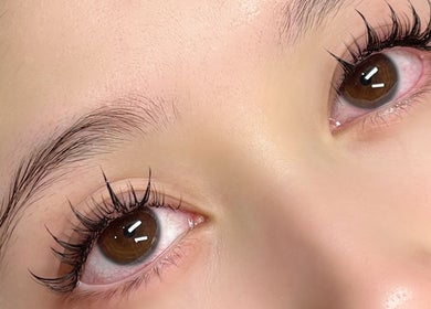 Close-up of elegant eyelash extensions from PUREGLAM BEAUTY in Melbourne, Victoria, AU.